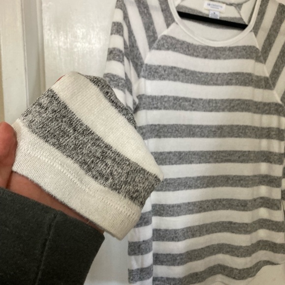 Women’s long sleeve striped shirt, size medium. - Picture 6 of 11